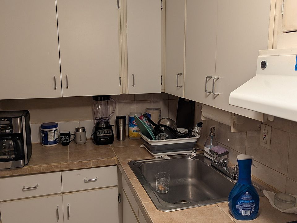 1st image of 218 Dey St