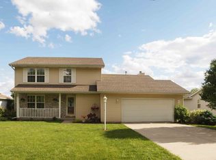 705 E Larmon St, Tolono, IL