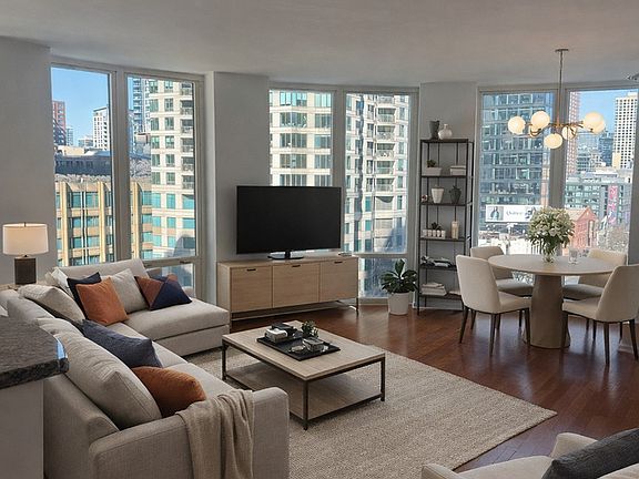 5th image of 345 N La Salle Dr APT 801