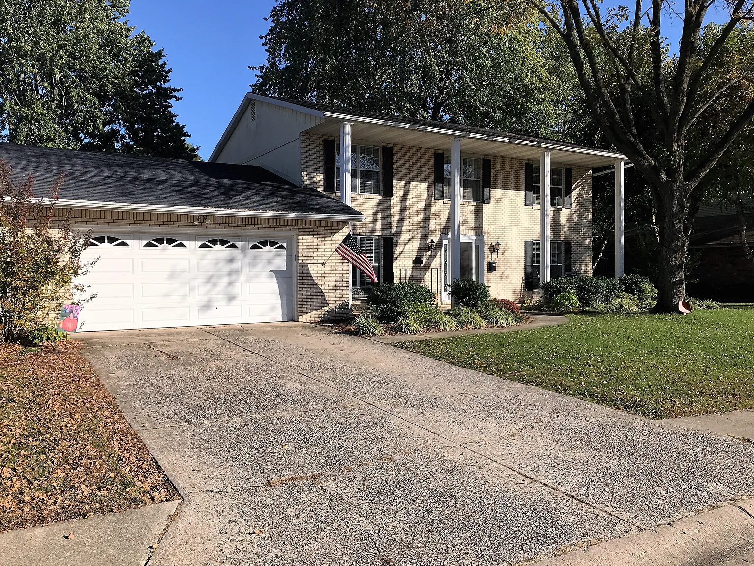 910 Reiss Rd photo 1