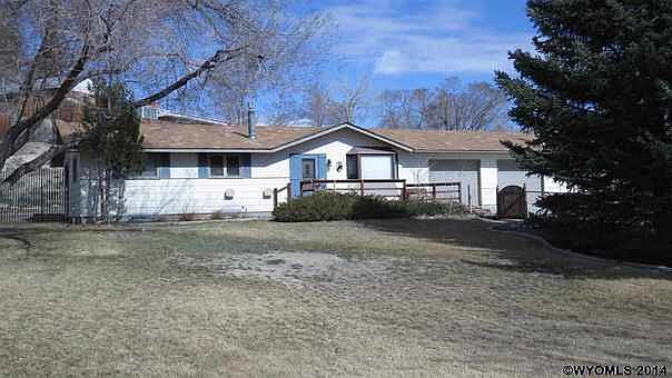 1st image of 111 Mary Dr