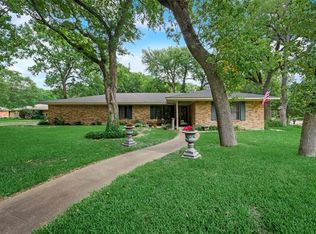 2801 Hillcrest Dr, Corsicana, TX 75110