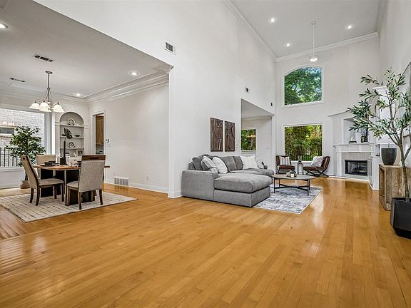4th image of 1073 Humphrey Oaks Cir