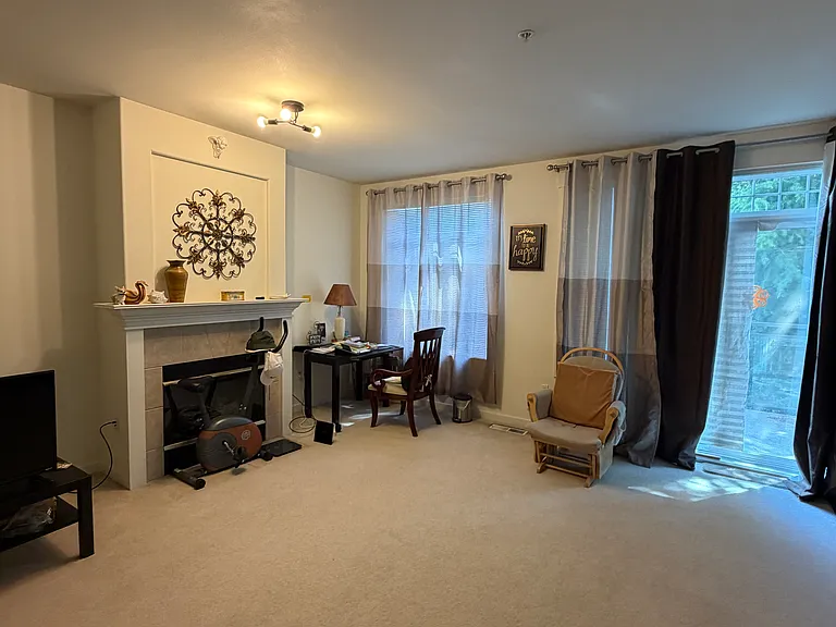 23300 SE Black Nugget Rd #J1 — Photo 3