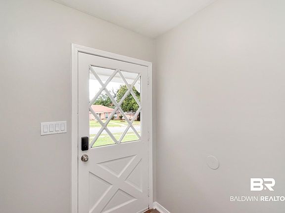2nd image of 6259 Parkbrook Dr