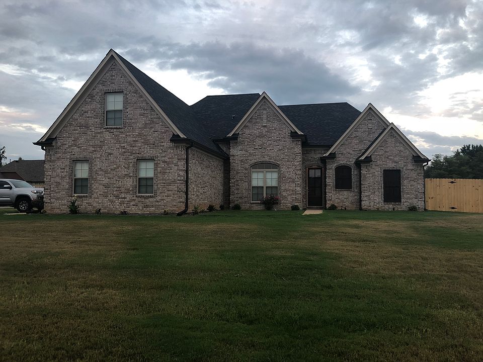 1st image of 155 Country Brook Dr