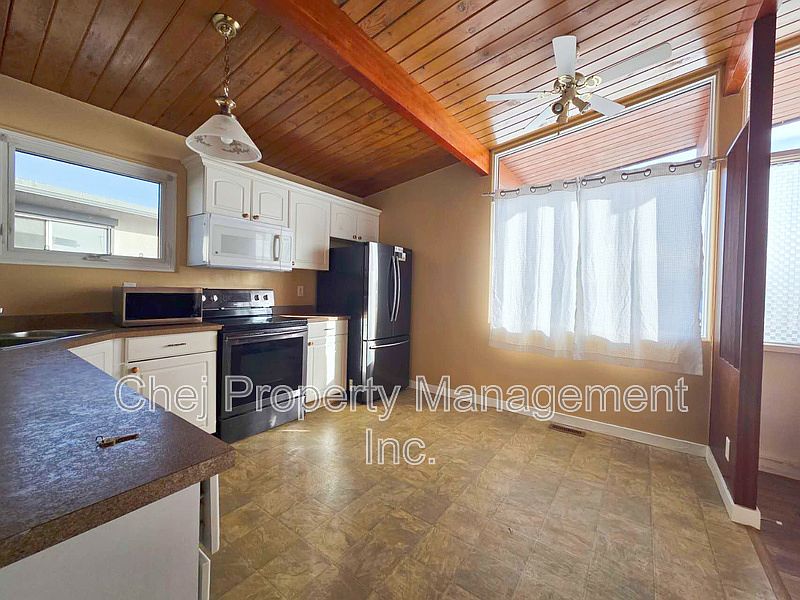 Edmonton House for rent - 4 Bedrooms — photo 12