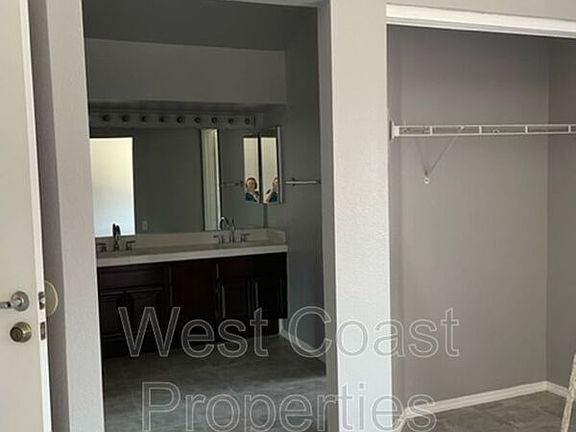 5th image of 5045 Cambridge Ave