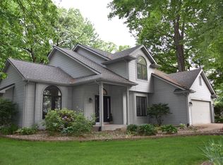 51301 Golden Oak Ct, Granger, IN