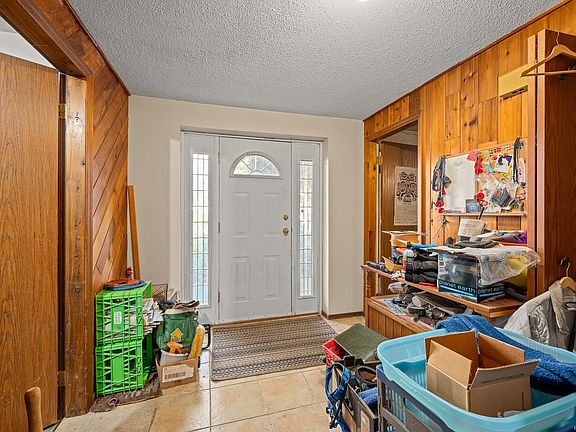 4th image of 2695 Paula Pl