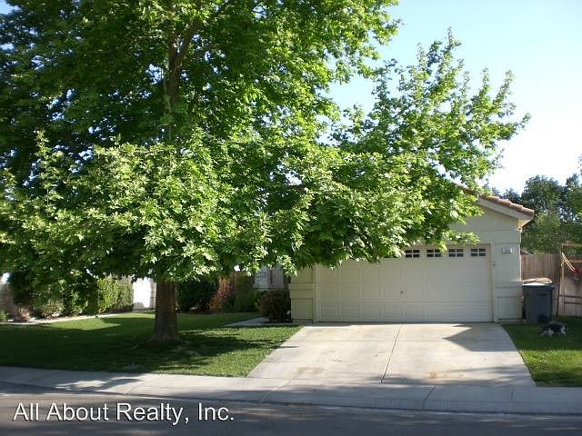 1st image of 328 Quail Dr