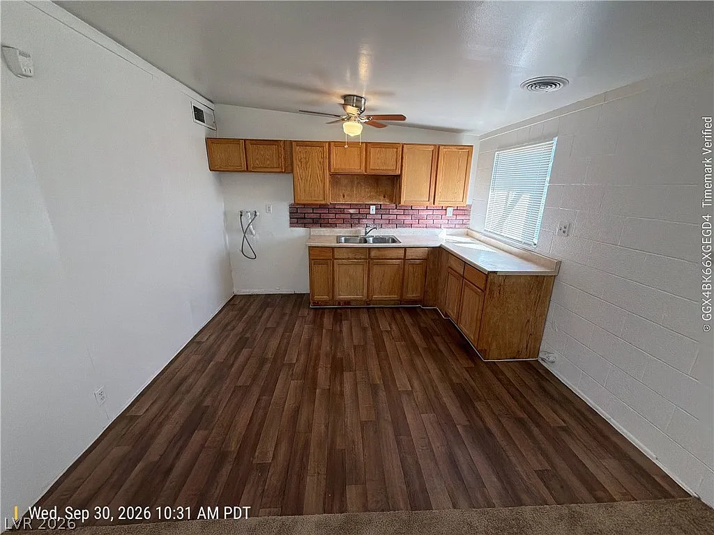 3 bed, 2.0 bath, 1205 sqft, $1,826 — Photo 4