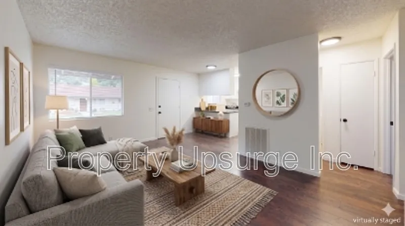 71 Mono Ave #8