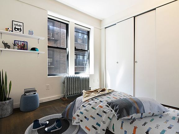 4th image of 3621 Broadway #28A