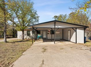 1104 Elizabeth Blvd, Granbury, TX 76048