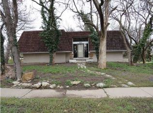 420 N Longford Ct, Wichita, KS 67206