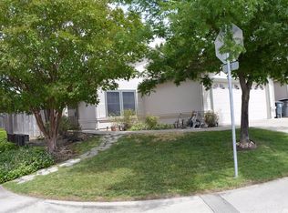 8439 Heritage Hill Dr, Elk Grove, CA 95624