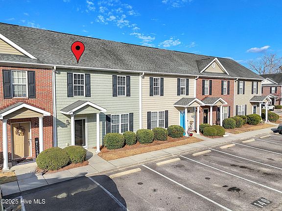 2nd image of 140 Lincoln Place Circle