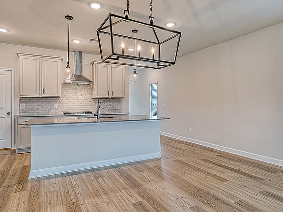 Watson Hill - Washington Interior Image 3