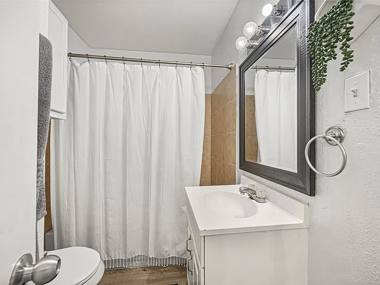 11000 Kinghurst Dr #187 — Photo 7