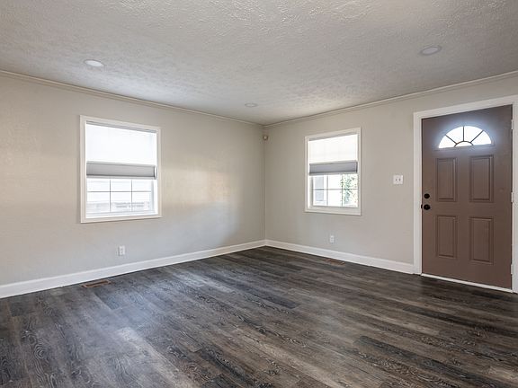 5th image of 1074 Ollie Cir NW #B