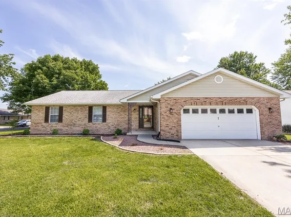 1 Cheryl Dr, Mascoutah, IL 62258