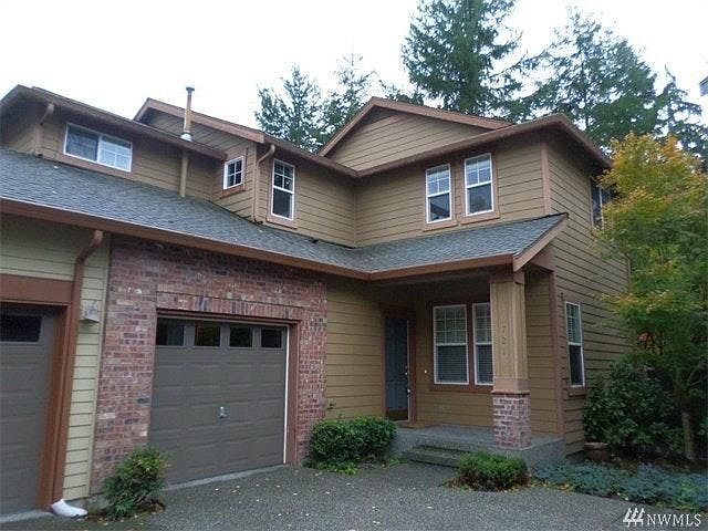 Exterior tandem garage