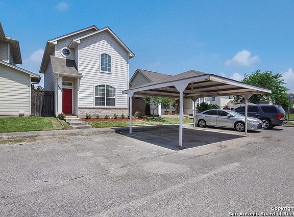 2nd image of 2710 Crown Holw