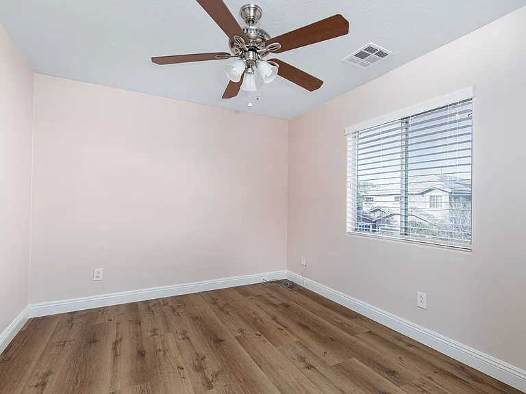 5163 Tunnel Falls Dr — Photo 20