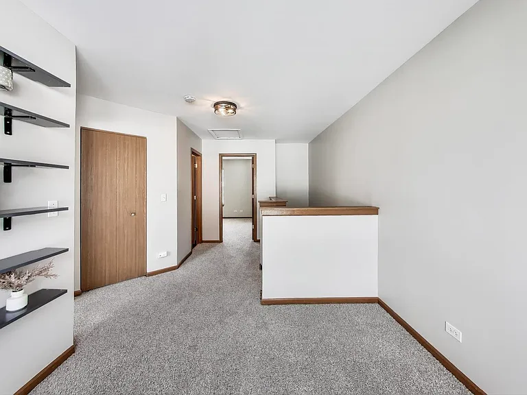 985 Manchester Cir #985 — Photo 15