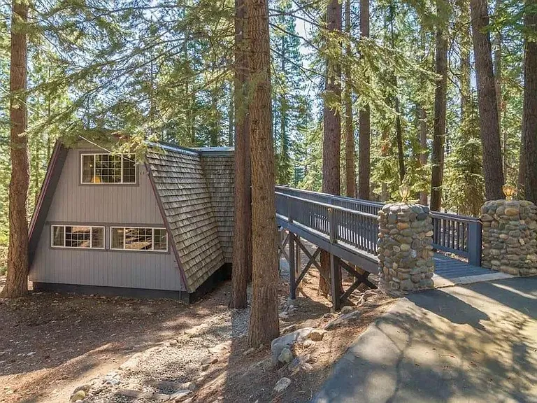 5868 Victoria Rd — Photo 20