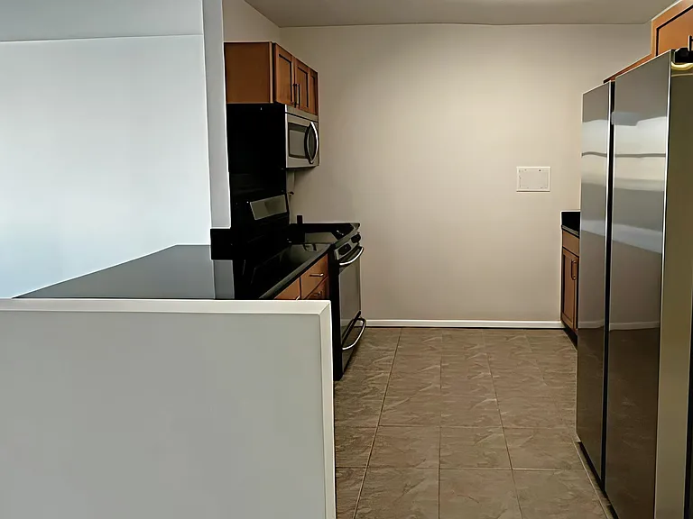 7002 Boulevard East #19C — Photo 9