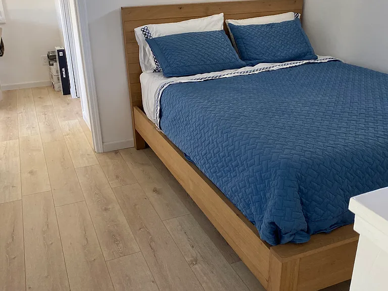2553 Los Feliz Way #B — Photo 11