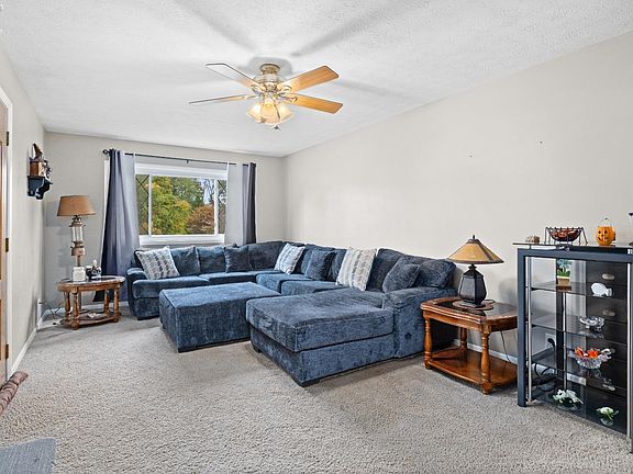 4th image of 533 Lincoln Ave