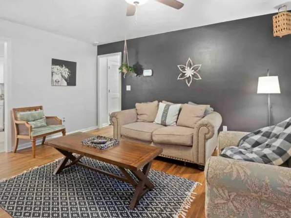 14 Meadowbrook Dr, Newnan, GA 30263