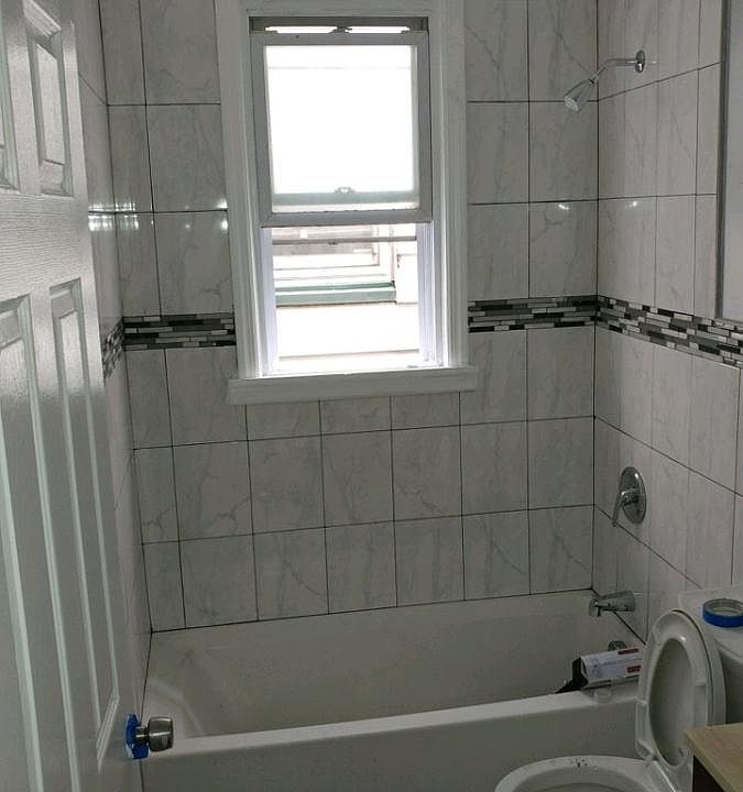 1st image of 154 S 12th St #1