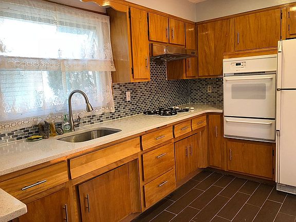 3rd image of 312 Bryson Ave