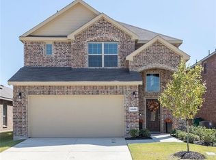 8808 Tenderfoot Ln, Cross Roads, TX 76227