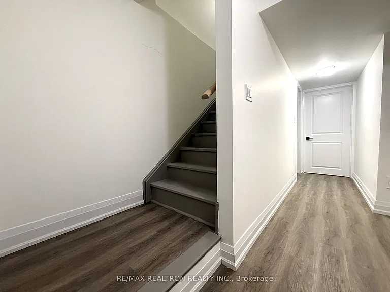 54 Chelliah Ct #LOWER — Photo 6