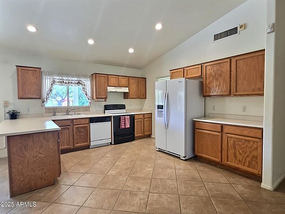 2nd image of 17633 W Ocotillo Rd