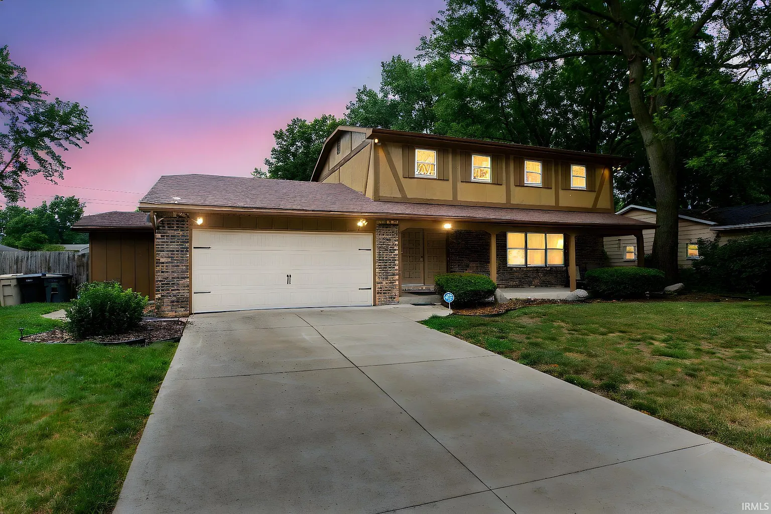5653 Danbury Dr photo 1