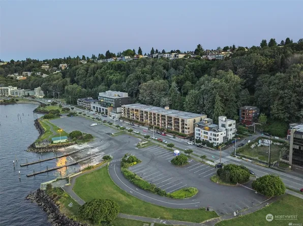 1301 Harbor Avenue SW #412, Seattle, WA 98116