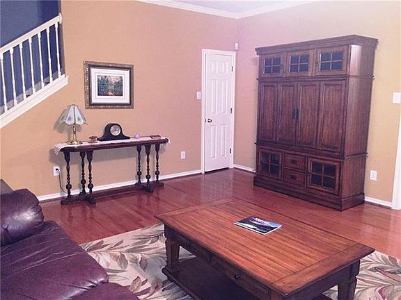 4th image of 1214 Woodland Park Dr