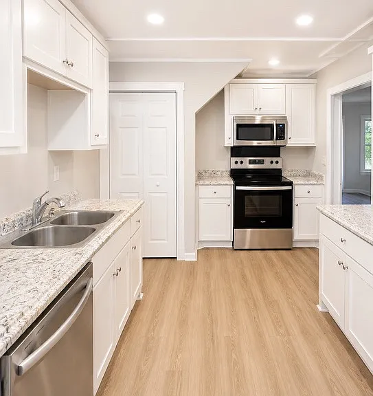 801 Fowler St #801 — Photo 2