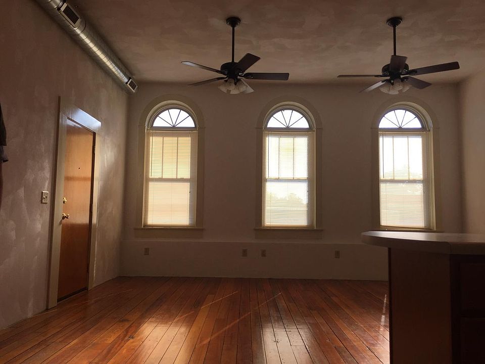 1st image of 315 W Main St APT 20