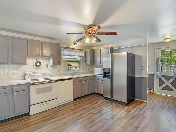 5th image of 33660 N Oakland Dr