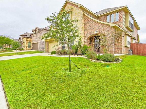 3rd image of 9309 Benbrook Ln