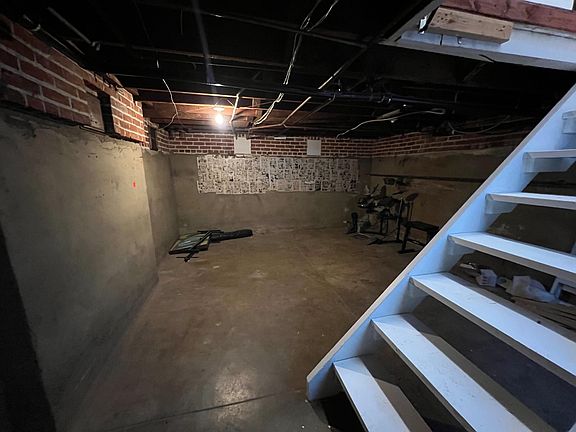 5th image of 4750 York Blvd