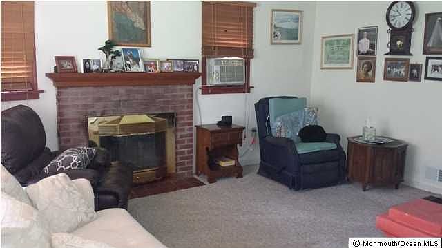 2nd image of 347 Conover Pl