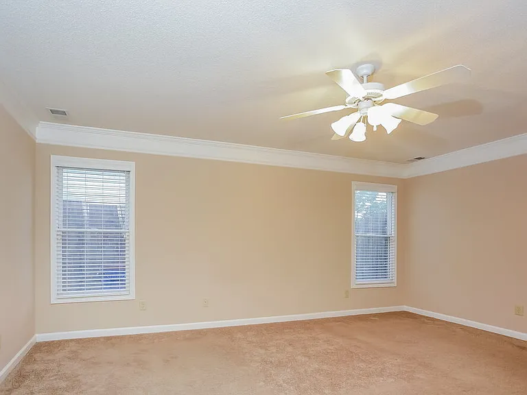 10198 Woodland Hills Dr — Photo 13